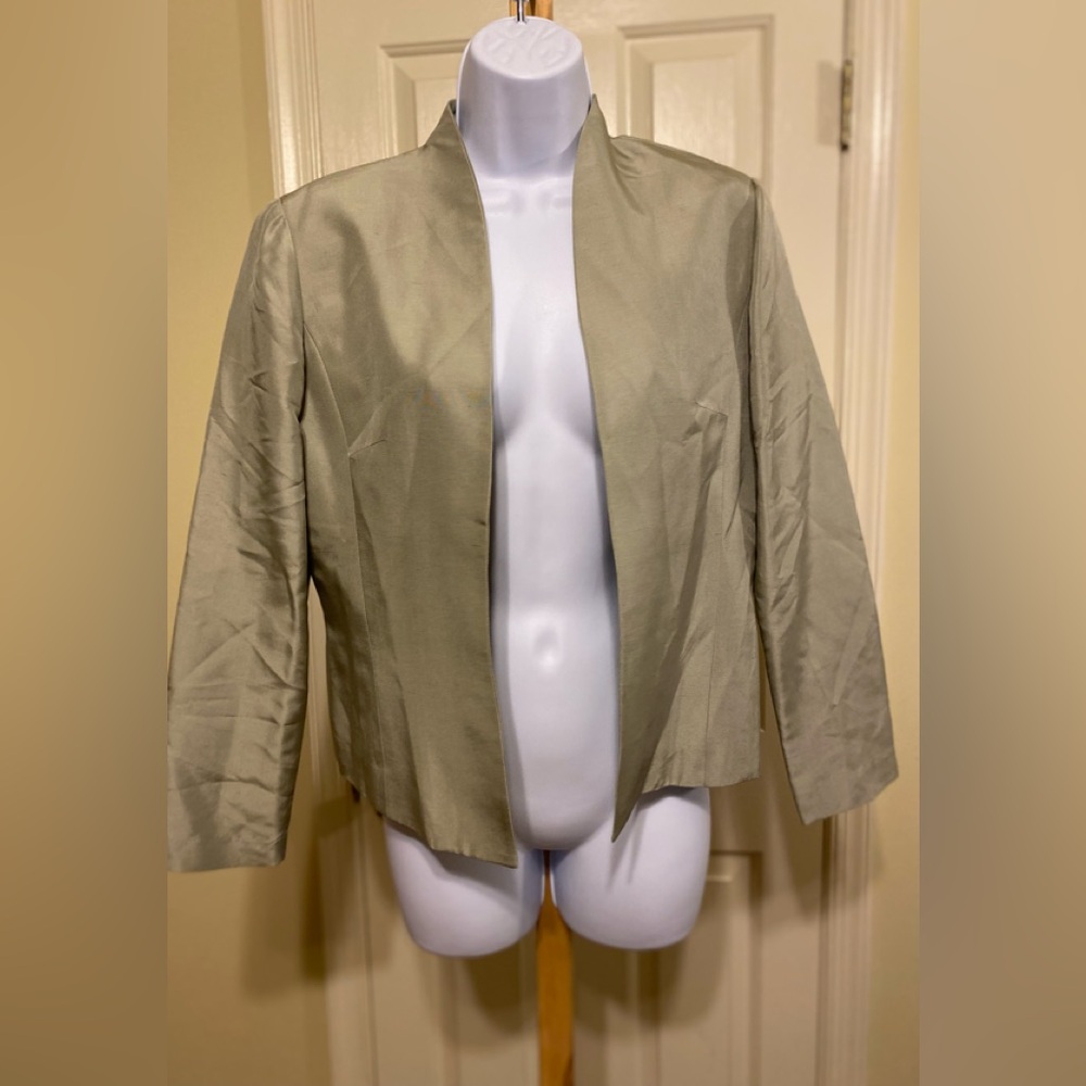 Papell - Woman’s SILK light green lined dress jacket, Size: 6P